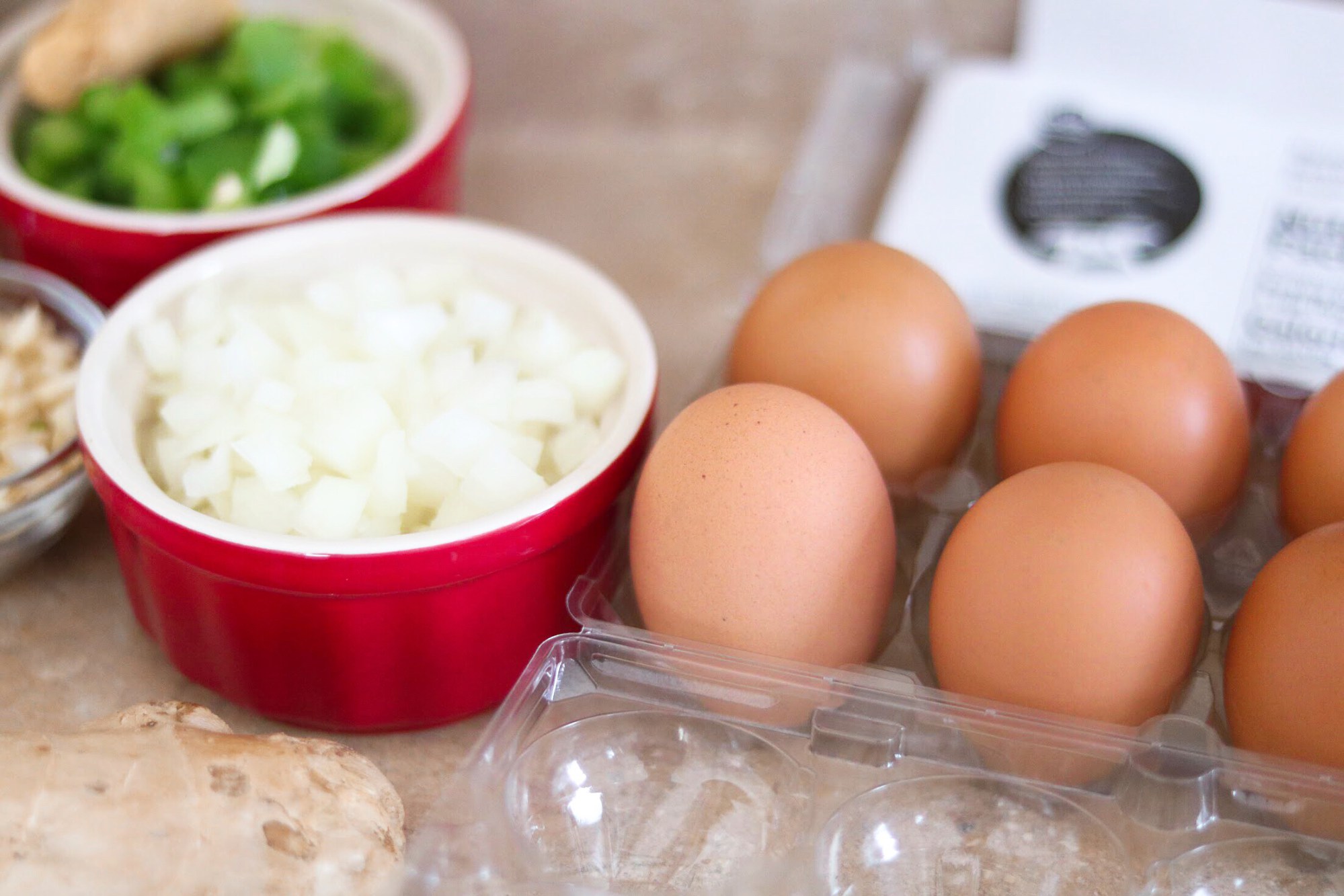 A PERFECT WEEKEND BRUNCH: RED CURRY SHAKSHUKA