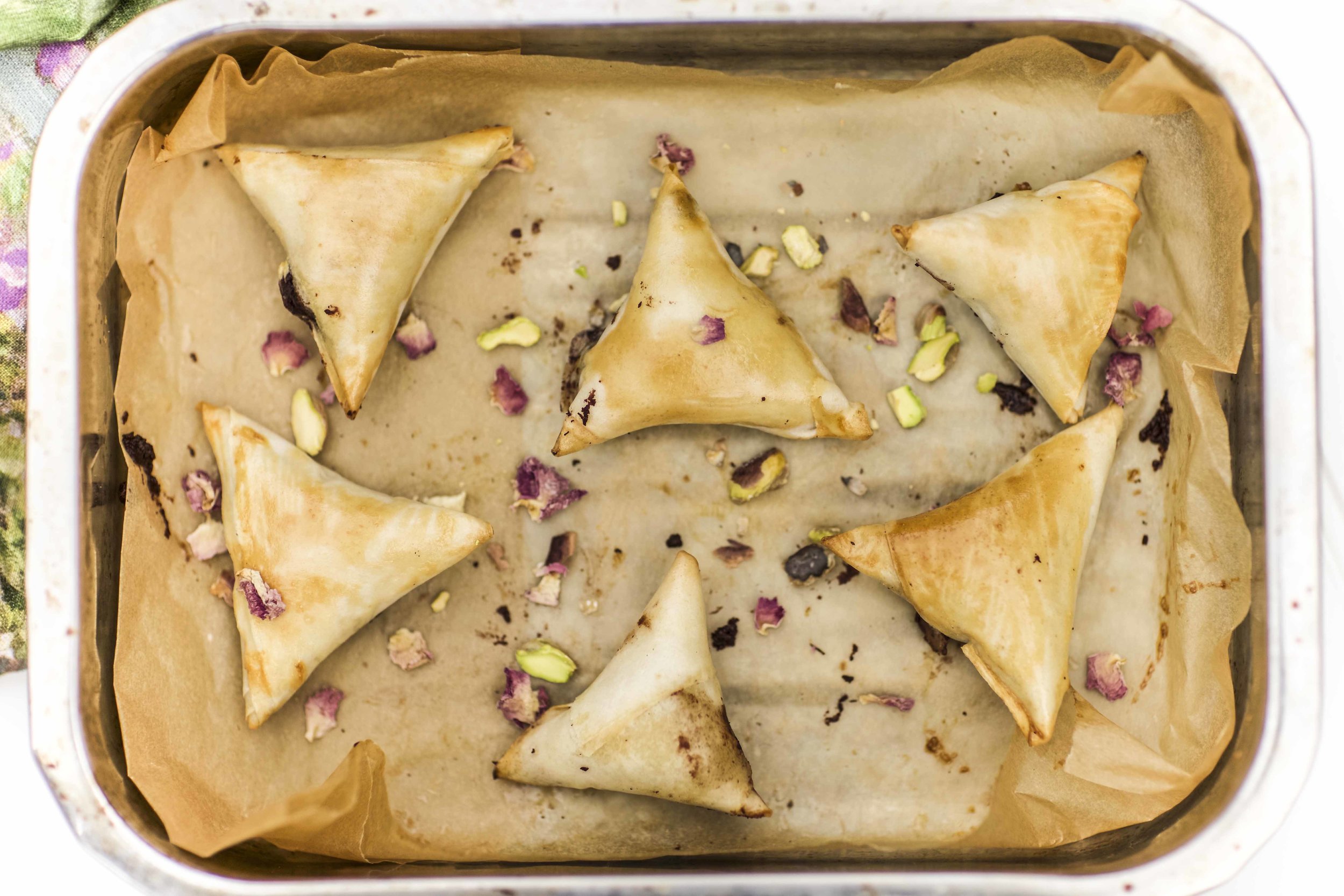 Sweeten Diwali Season with Chocolate Samosas