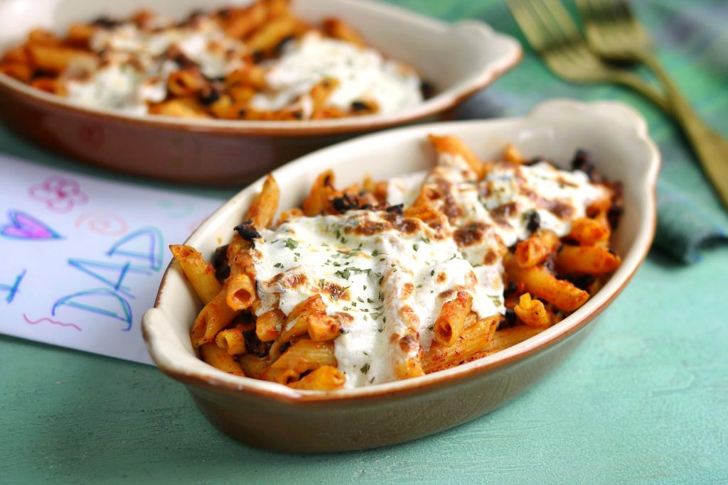 Cheesy Baked Mushroom Penne Pasta: A Recipe for Dad